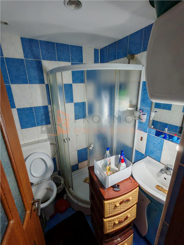 EXCLUSIVITATE! Camera de camin zona Comat