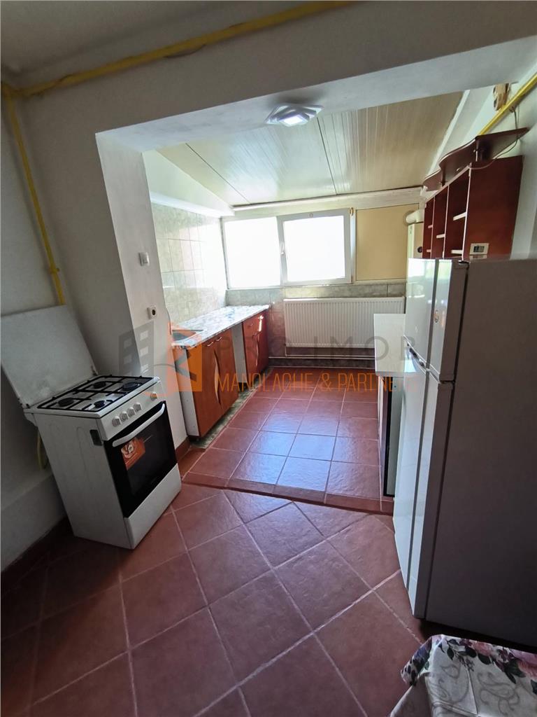 Apartament 3 camere confort 1 decomandat zona Micro 3