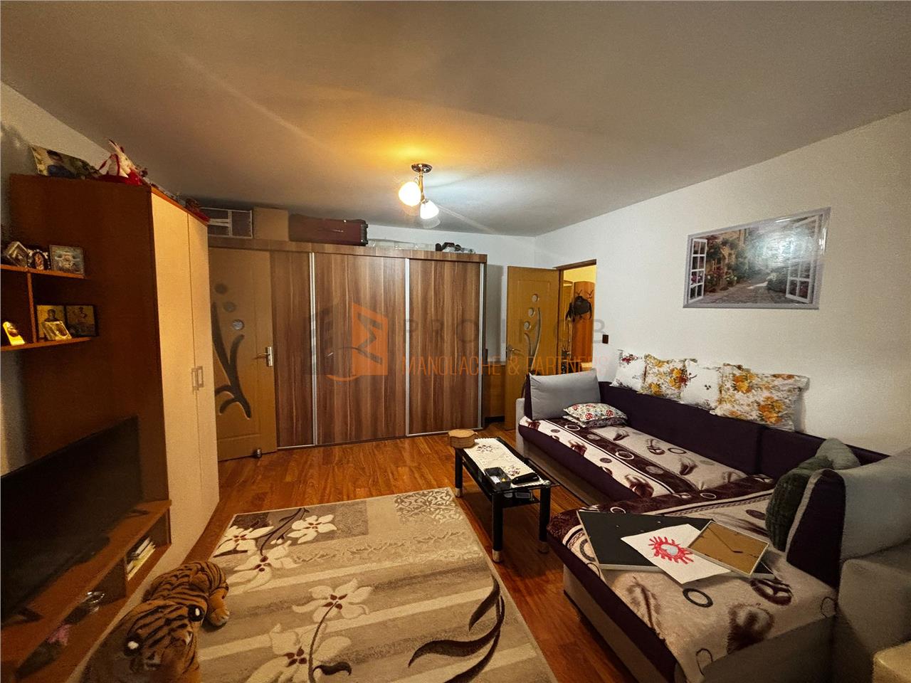 Apartament 2 camere confort 1 semidecomandat zona Crang