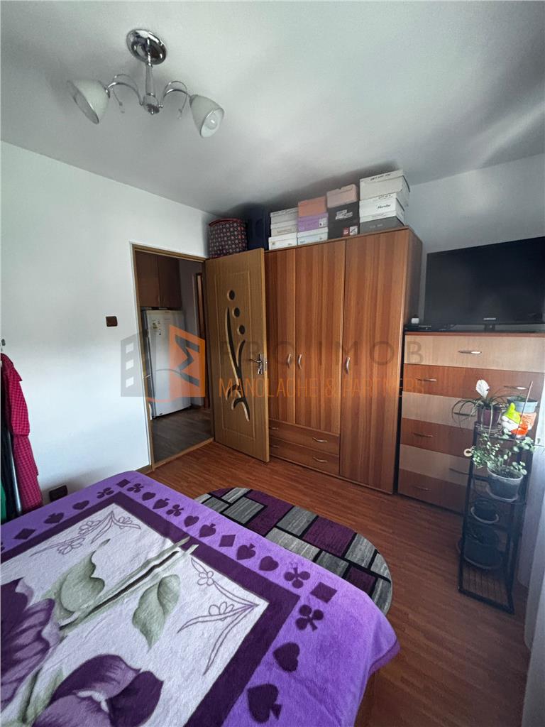 Apartament 2 camere confort 1 semidecomandat zona Crang