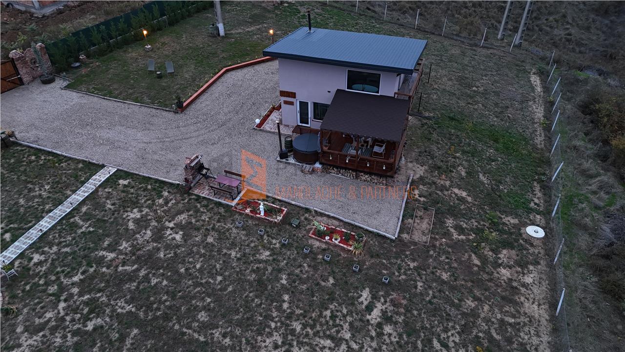 EXCLUSIVITATE! Cabana cu o priveliste unica in Niscov
