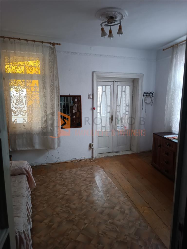 EXCLUSIVITATE! Casa spatioasa + teren in centrul Buzaului