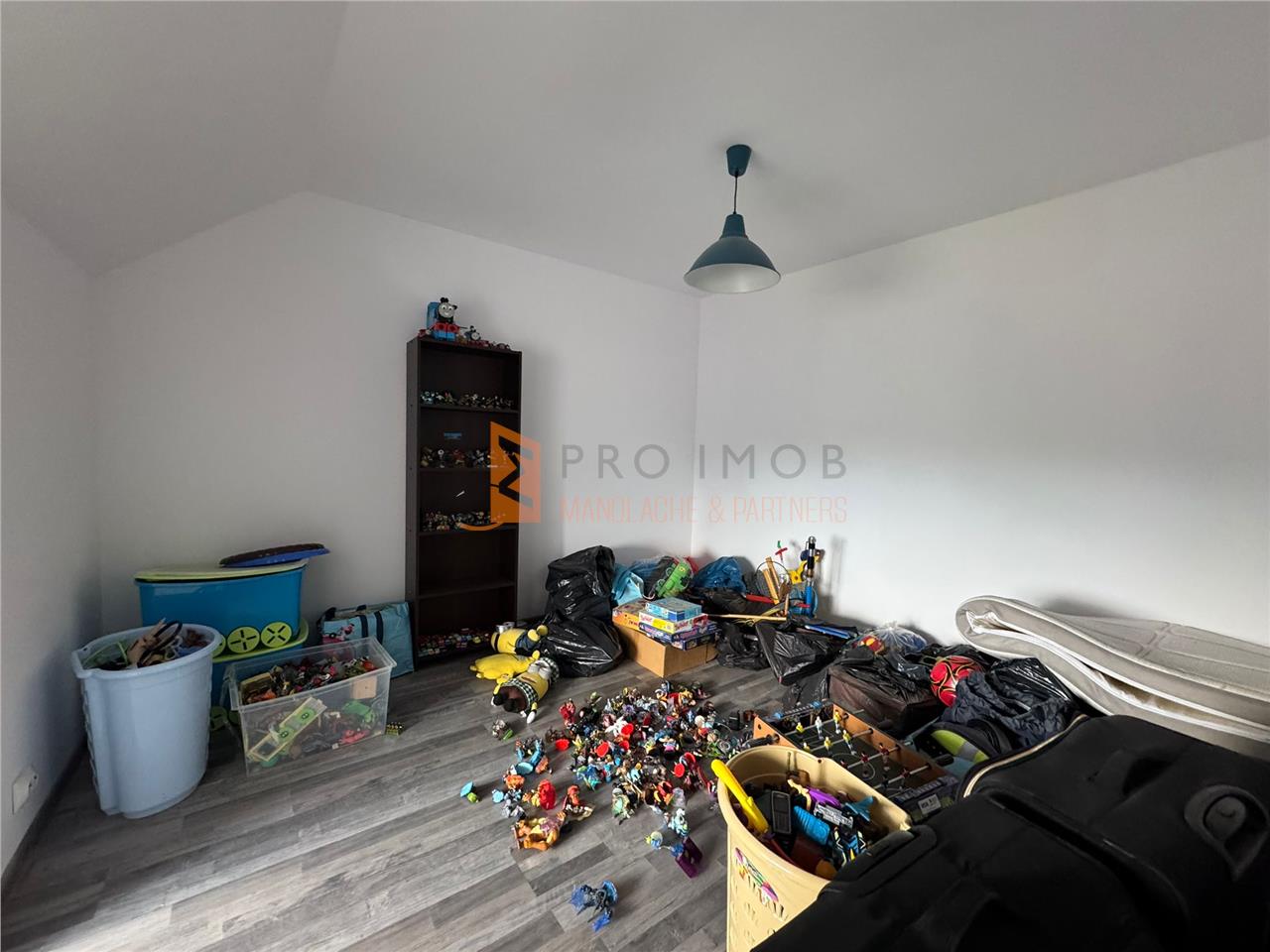 Casa tip S+P+1E+M in zona Gura Calnaului