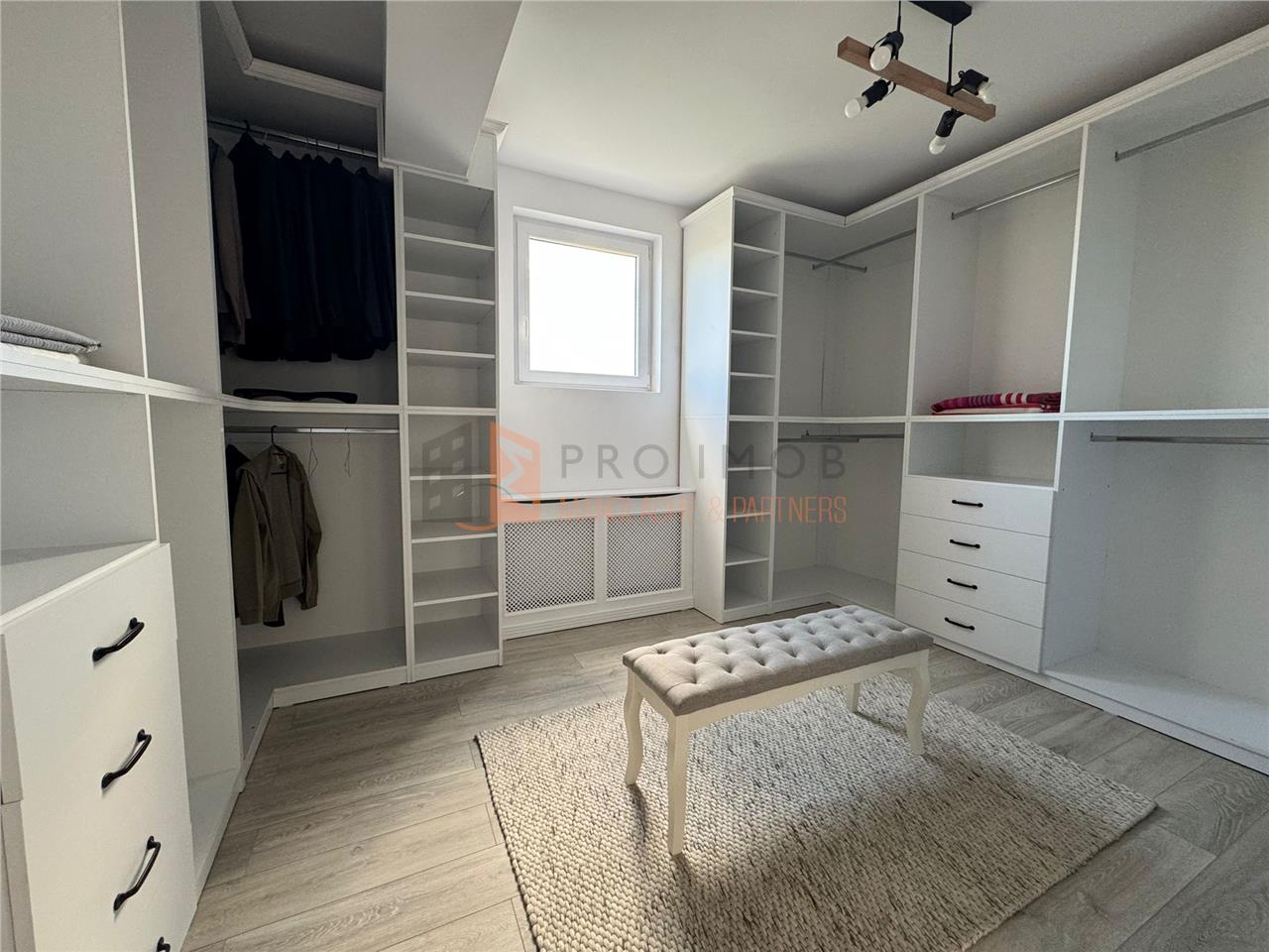 Casa tip S+P+1E+M in zona Gura Calnaului