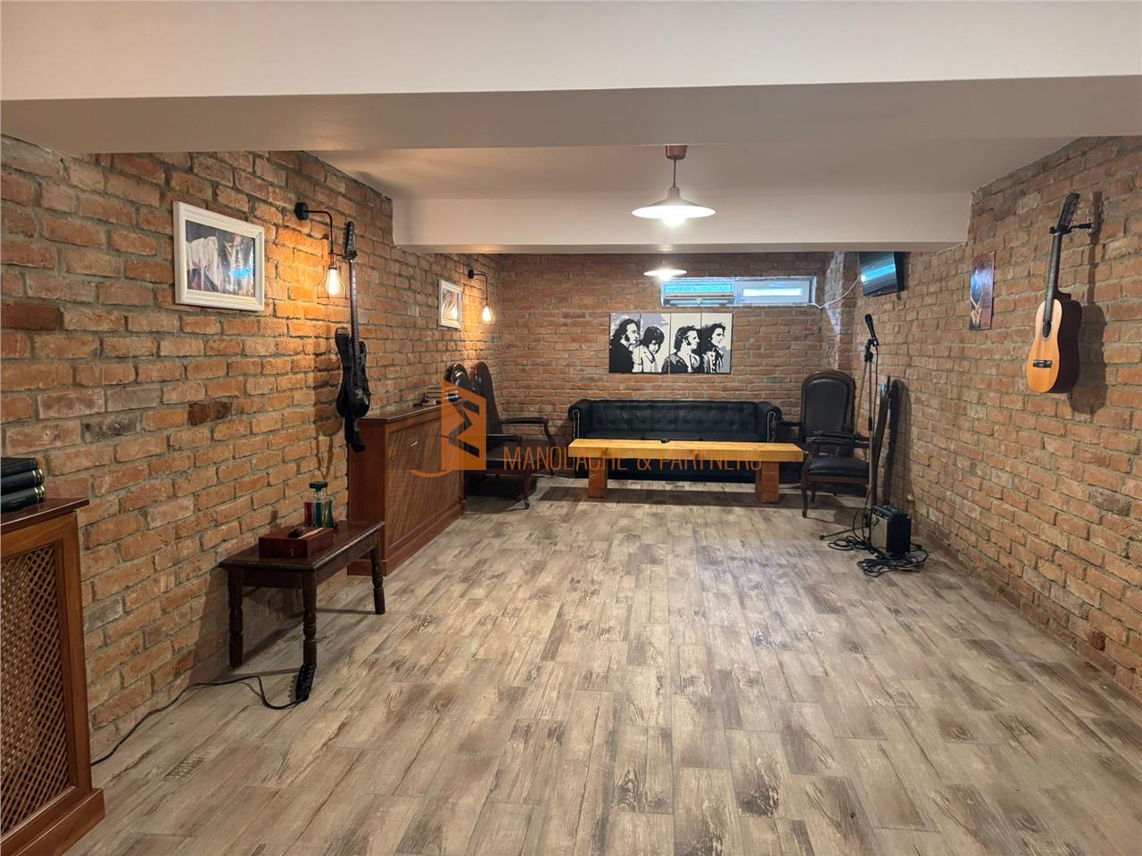 Casa tip S+P+1E+M in zona Gura Calnaului