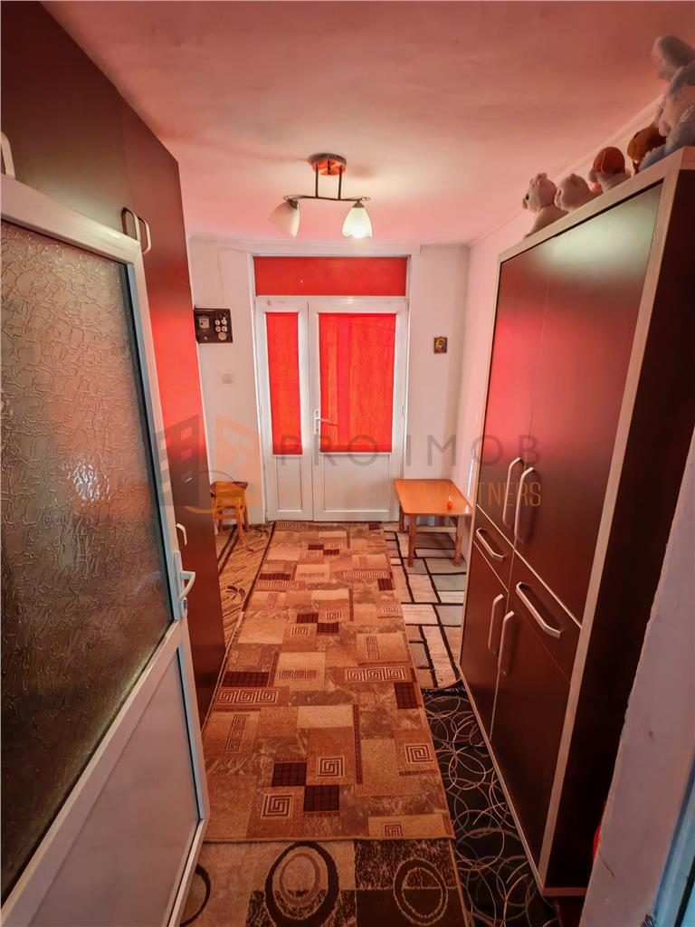 Casa tip parter + teren zona Maxenu