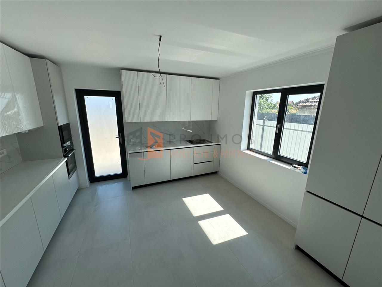 Case noi in zona Maracineni | COMISION 0