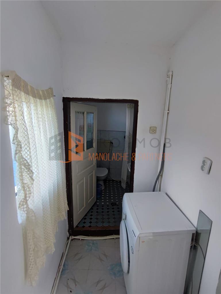 Casa tip parter + mansarda in zona Centru