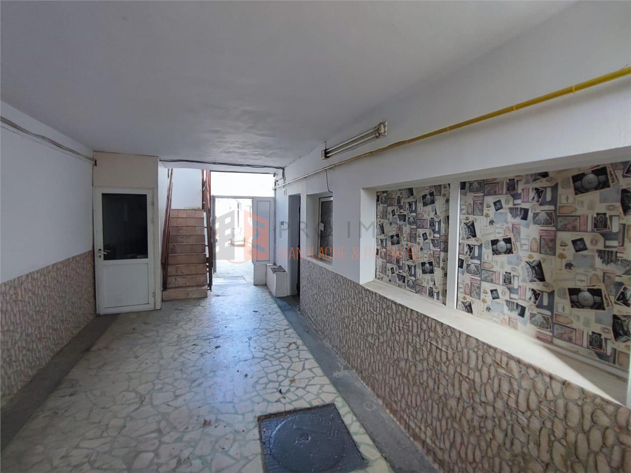 Casa tip parter + mansarda in zona Centru