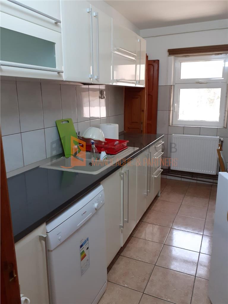 Apartament 4 camere cf 1 decomandat zona Bulevardul Unirii