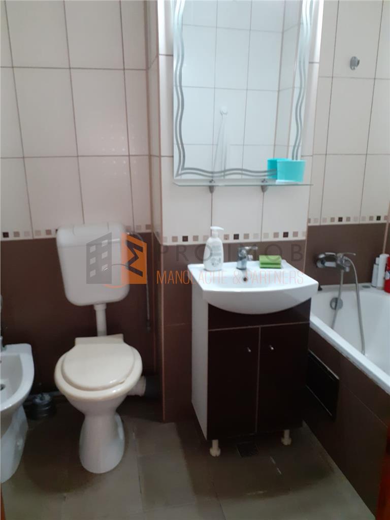 Apartament 4 camere cf 1 decomandat zona Bulevardul Unirii