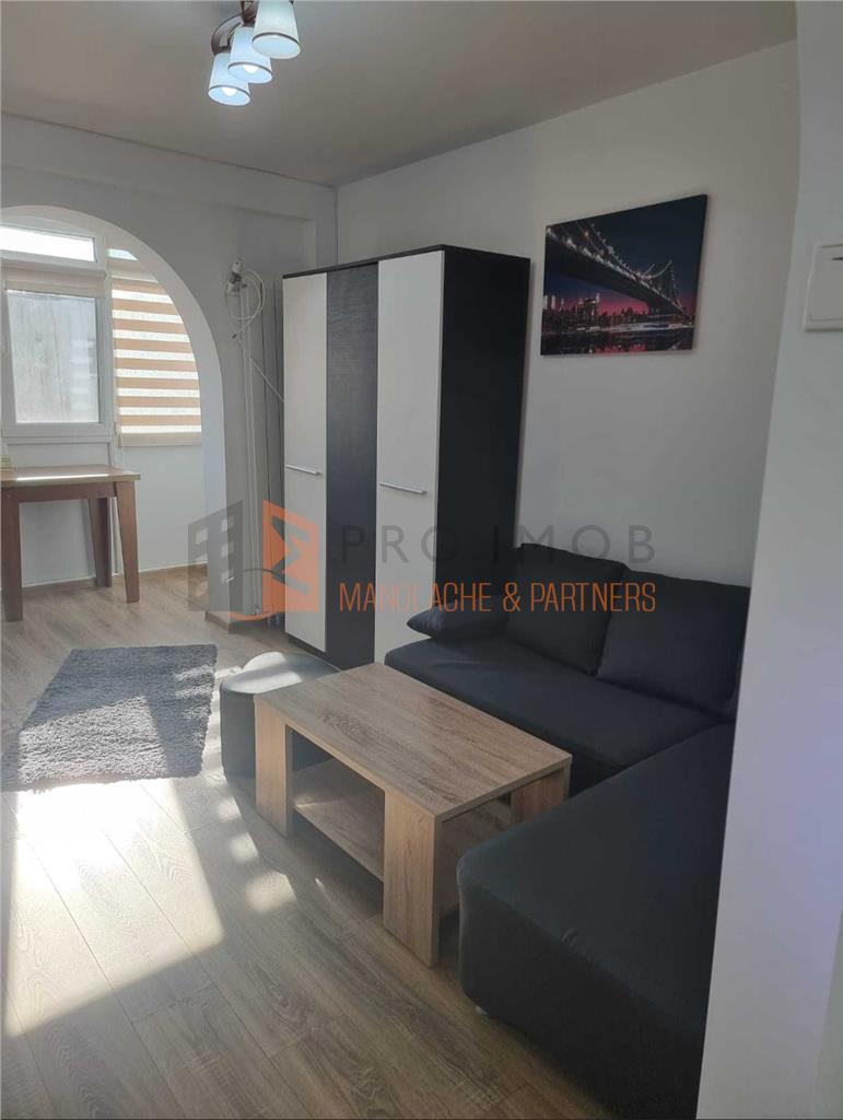 Apartament 2 camere cf 1 semidecomandat zona Micro 14 — fotografia 1