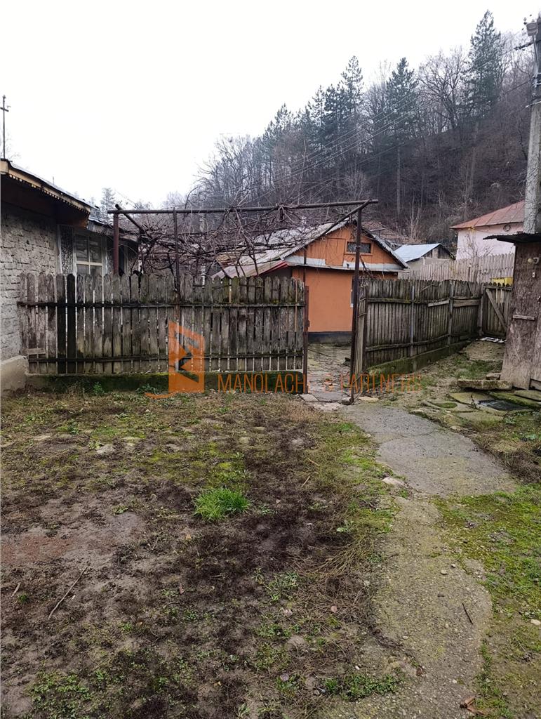Casa tip parter zona Sarata Monteoru