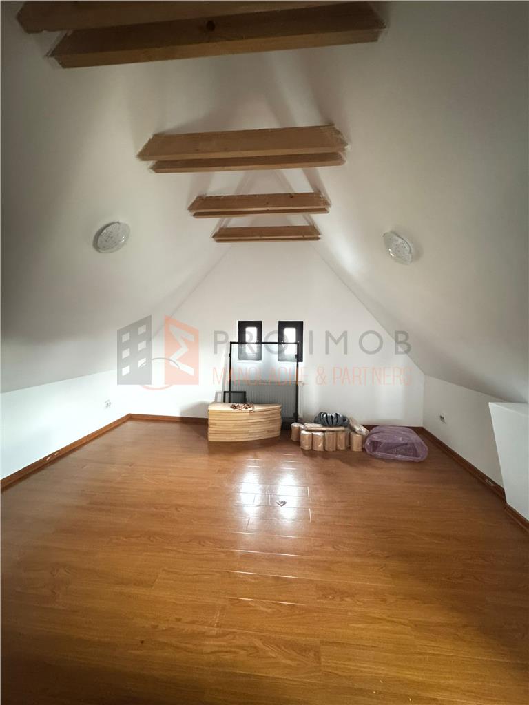Casa tip P+1E+M zona Unguriu