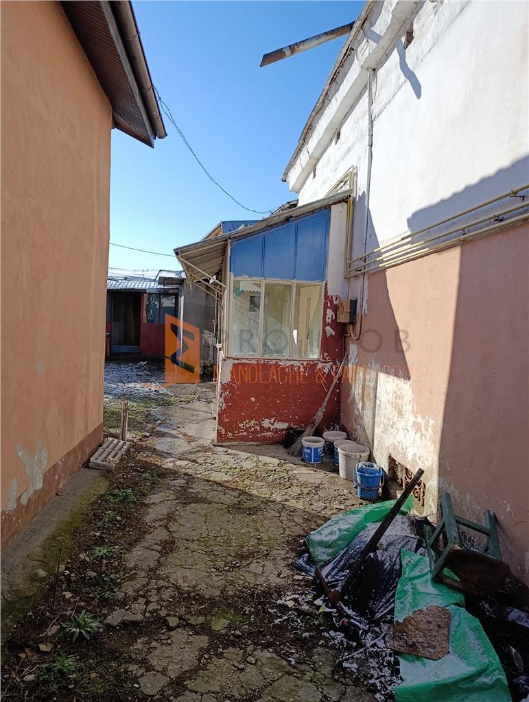 Casa tip parter zona Brosteni