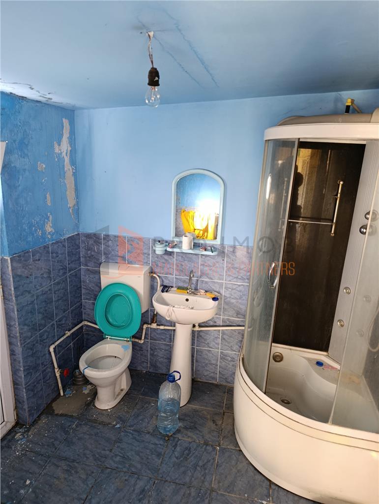 Casa tip parter zona Brosteni