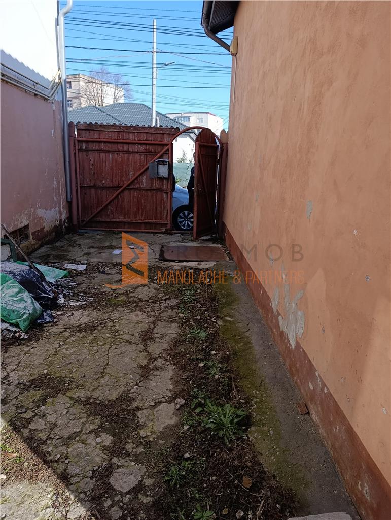 Casa tip parter zona Brosteni