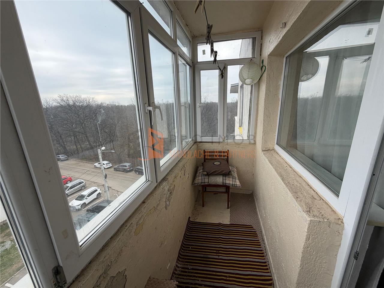 Apartament 2 camere cf 1 decomandat zona Crang 2
