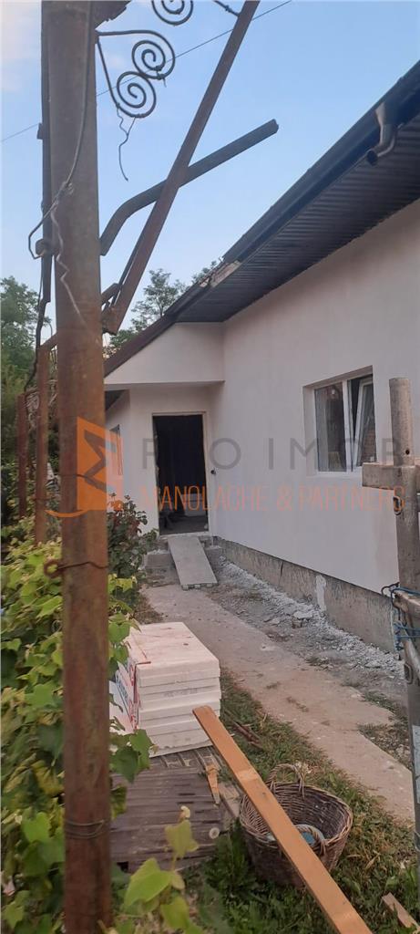 Casa tip parter zona Tisau
