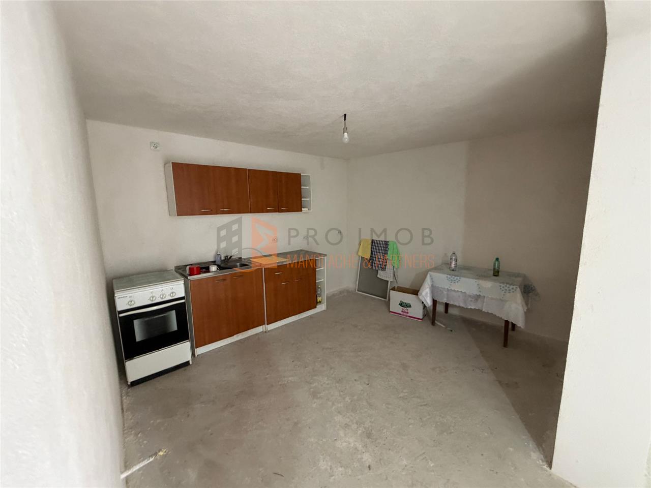 Casa tip parter zona Tisau