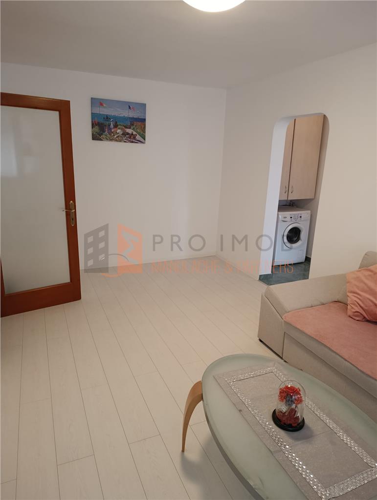 Apartament 2 camere cf 1 semidecomandat zona Unirii Sud