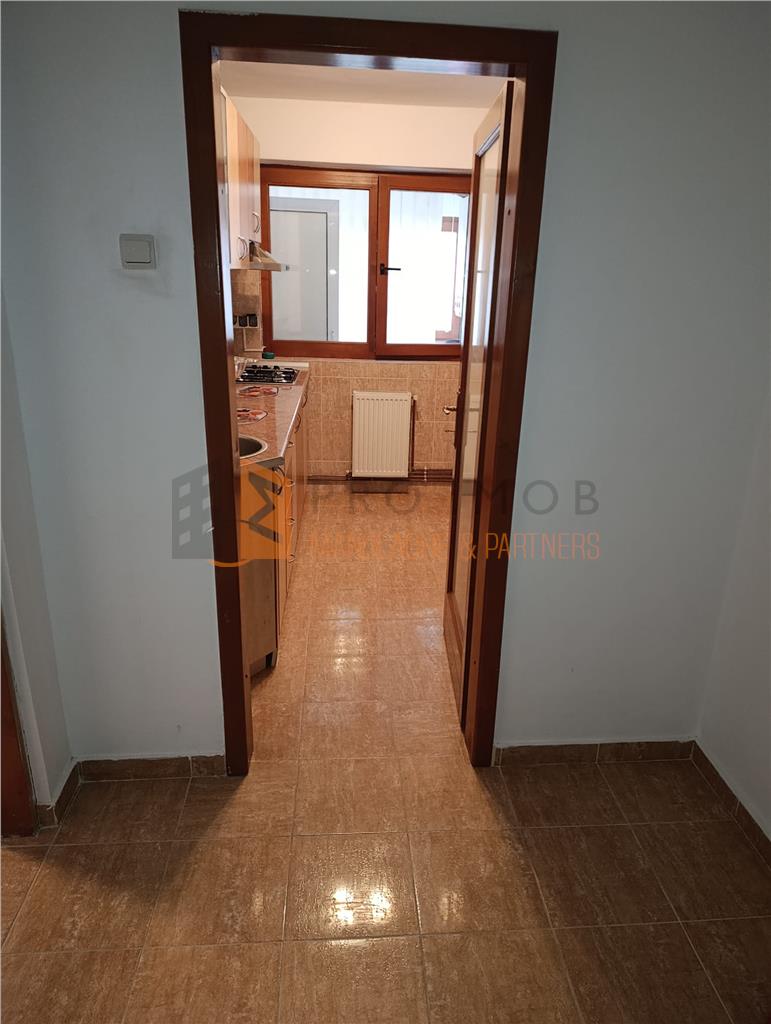 Apartament 2 camere cf 1 semidecomandat zona Unirii Sud