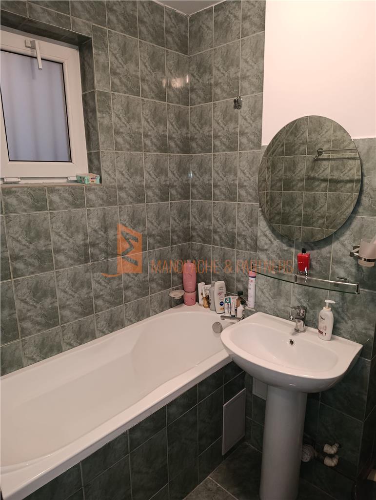 Apartament 2 camere cf 1 semidecomandat zona Unirii Sud