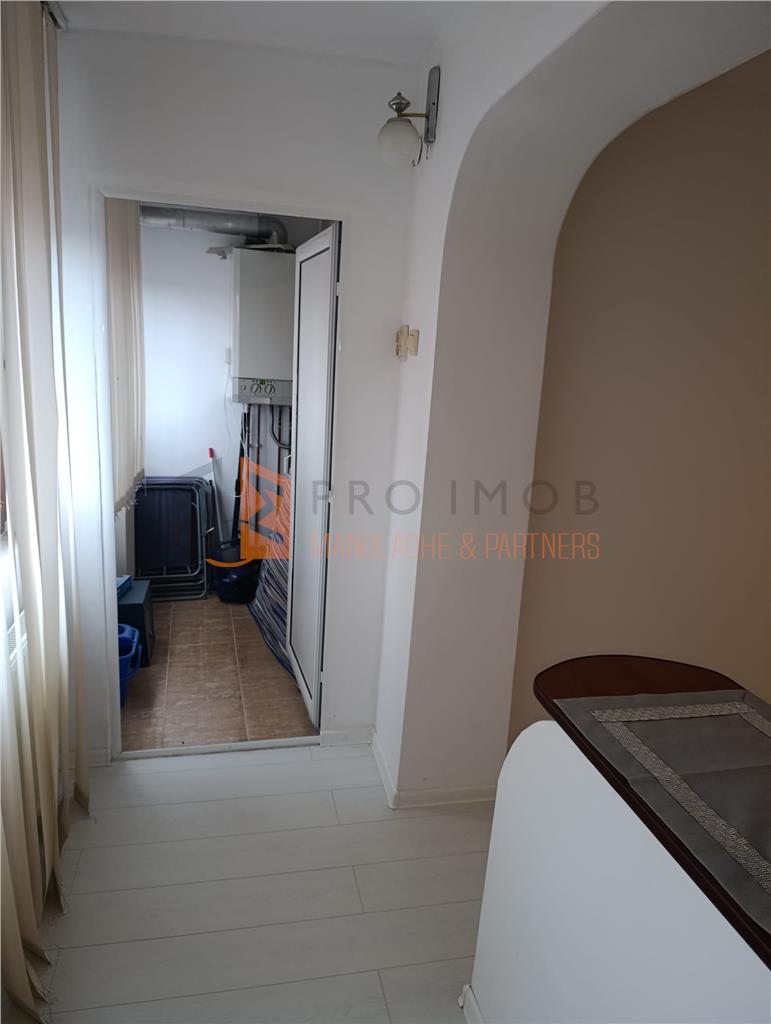 Apartament 2 camere cf 1 semidecomandat zona Unirii Sud