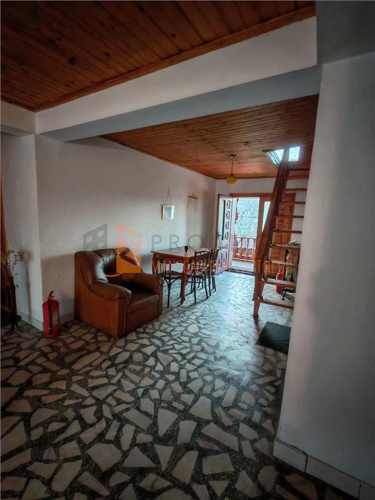 Casa tip P+1+M zona Vintila Voda