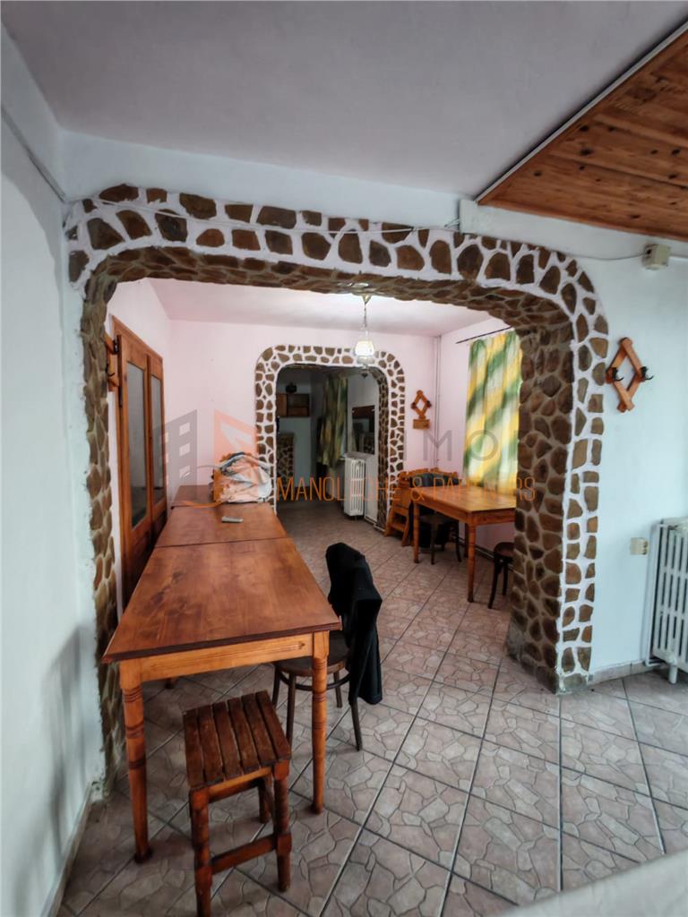 Casa tip P+1+M zona Vintila Voda