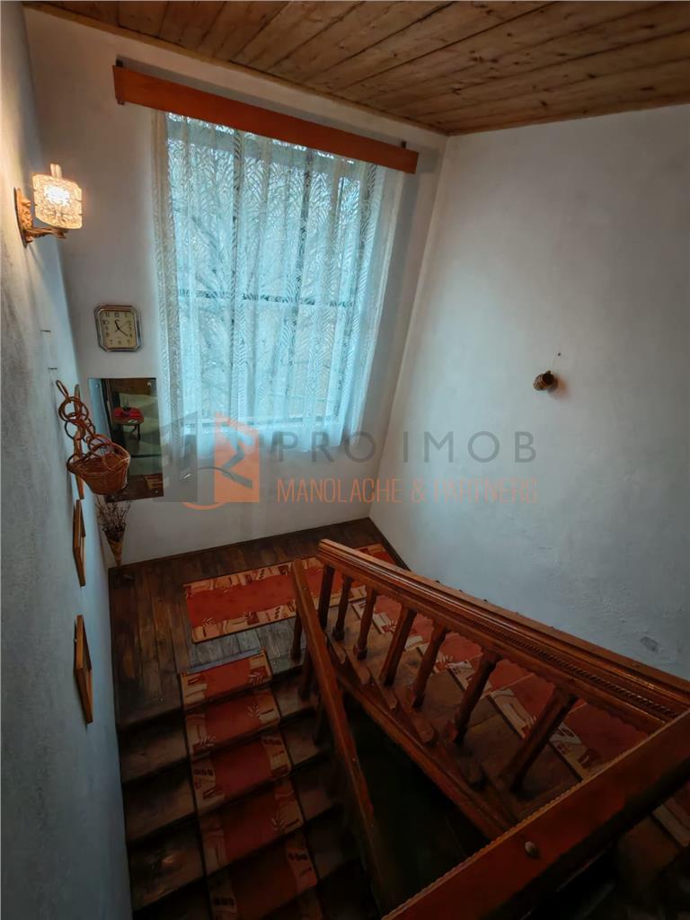 Casa tip P+1+M zona Vintila Voda