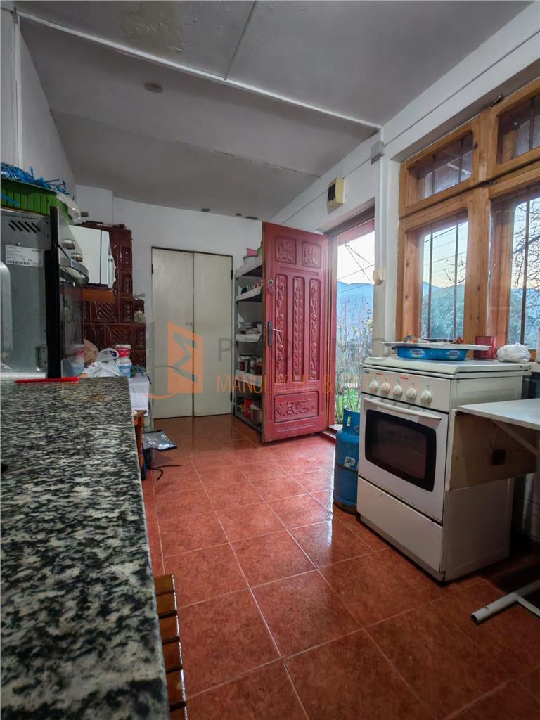 Casa tip P+1+M zona Vintila Voda