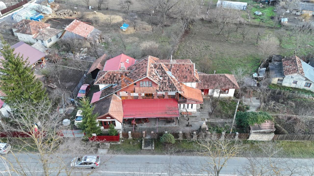 Casa tip P+1+M zona Vintila Voda