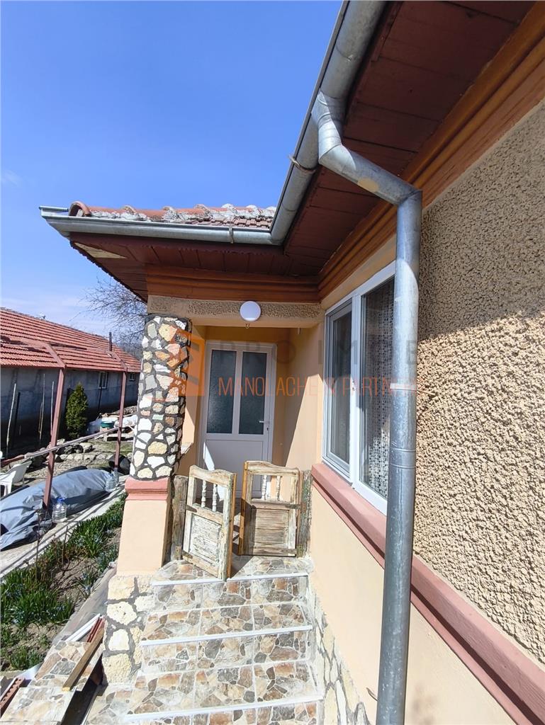 Casa tip parter zona Pietroasele-Saranga
