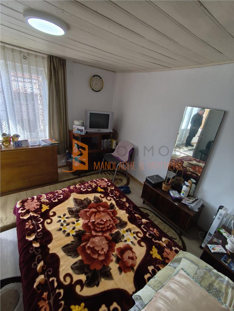 Casa tip parter zona Pietroasele-Saranga