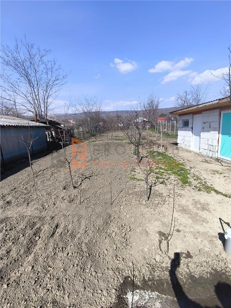 Casa tip parter zona Pietroasele-Saranga