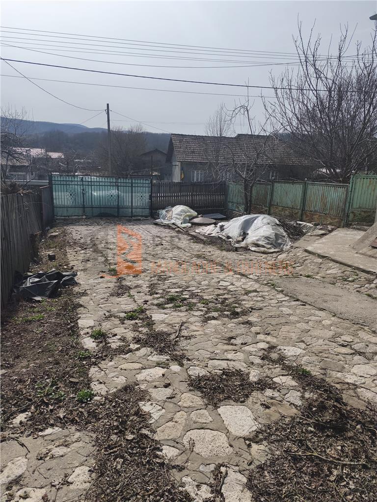 Casa tip parter zona Tisau
