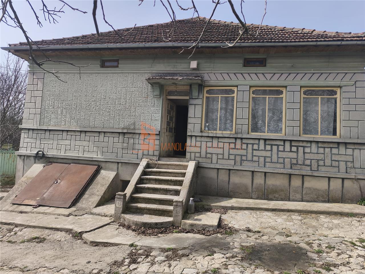 Casa tip parter zona Tisau