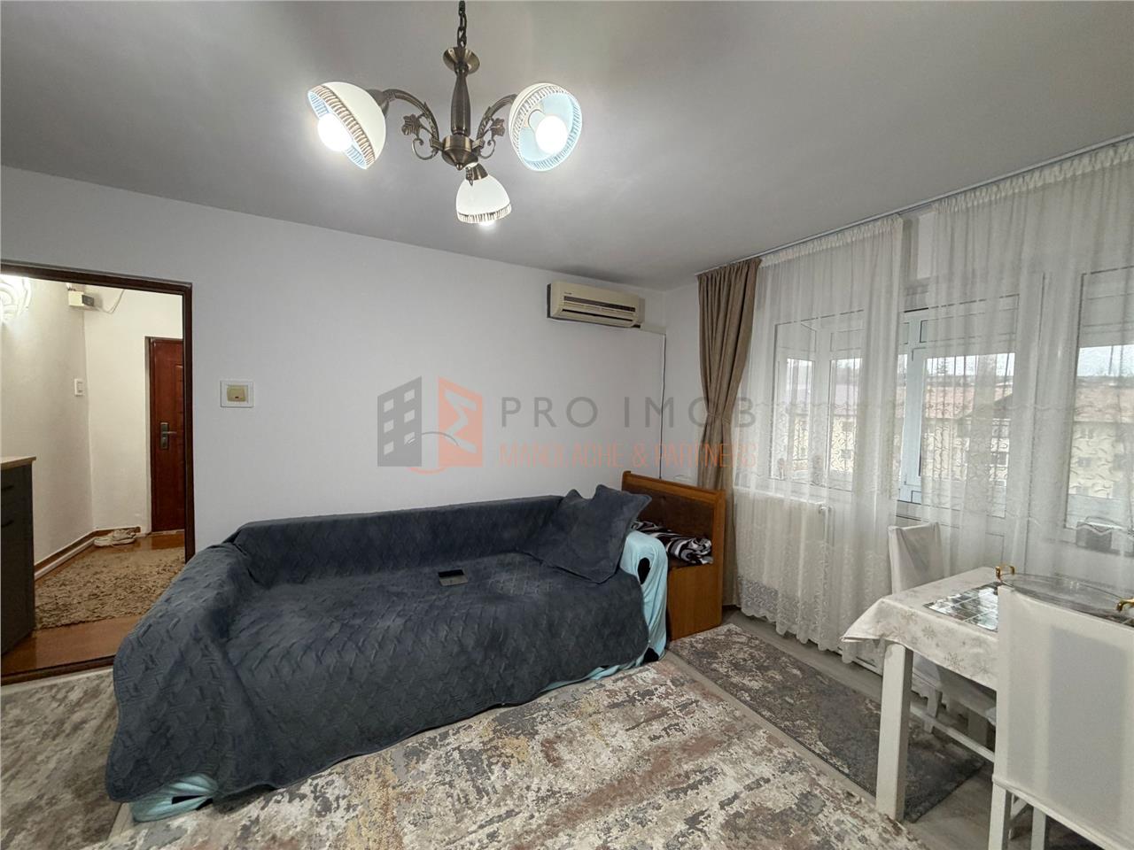 EXCLUSIVITATE Apartament 2 camere CU GARAJ cf 1 semidecomandat Berca