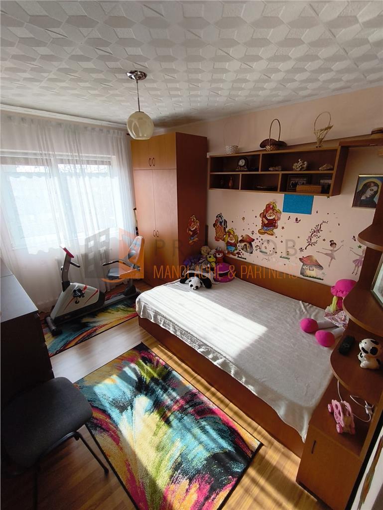 Apartament 3 camere cf 1 decomandat zona Unirii Sud-Viitorului