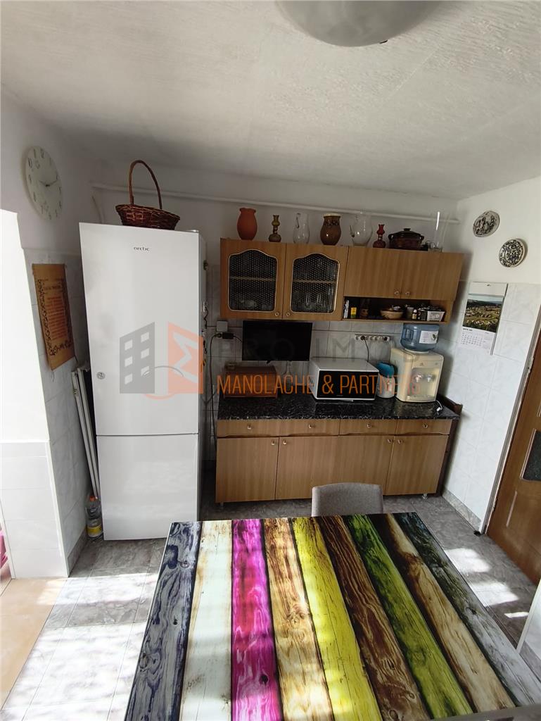 Apartament 3 camere cf 1 decomandat zona Unirii Sud-Viitorului