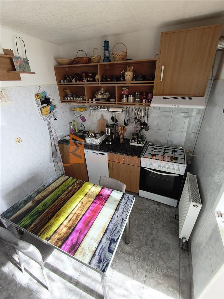 Apartament 3 camere cf 1 decomandat zona Unirii Sud-Viitorului