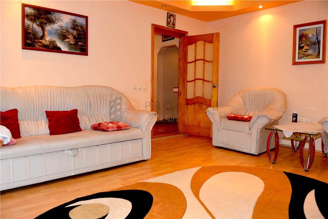 Apartament 3 camere cf 1 decomandat zona 1 Decembrie 1918