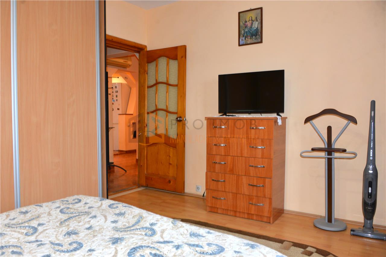Apartament 3 camere cf 1 decomandat zona 1 Decembrie 1918