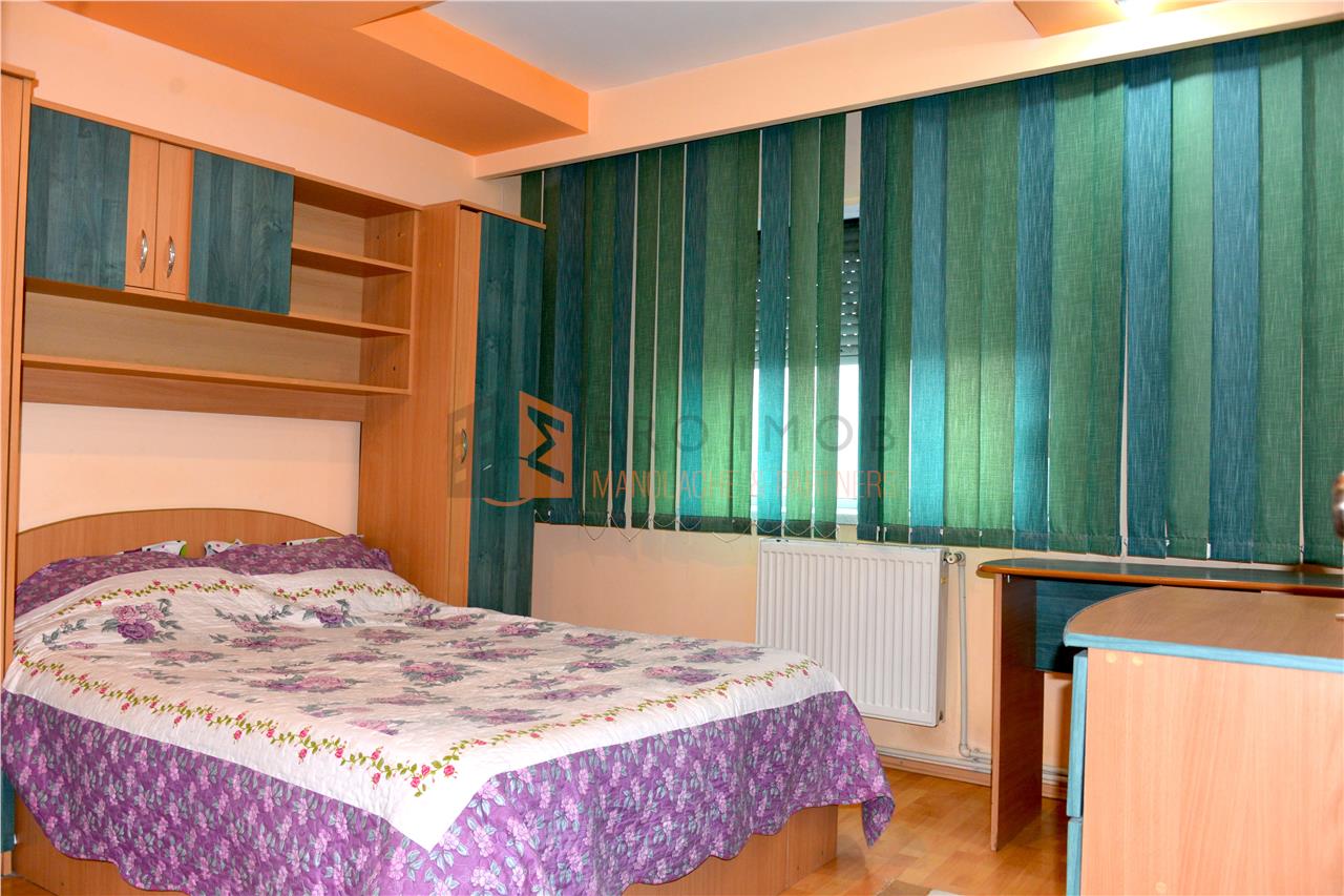 Apartament 3 camere cf 1 decomandat zona 1 Decembrie 1918