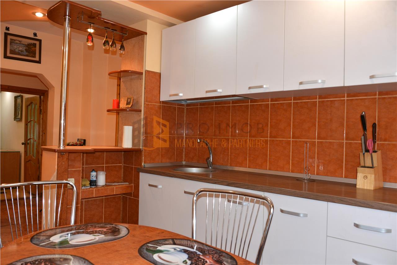 Apartament 3 camere cf 1 decomandat zona 1 Decembrie 1918