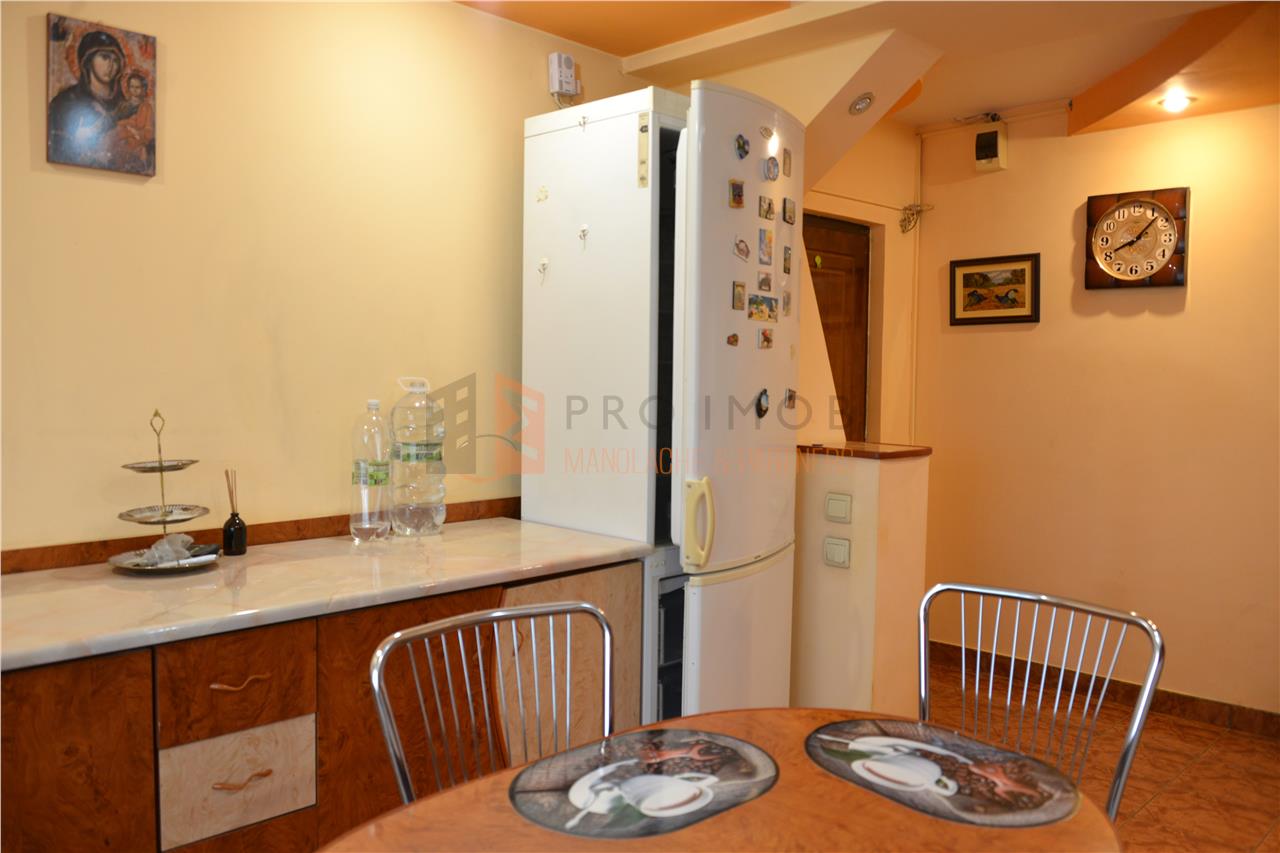 Apartament 3 camere cf 1 decomandat zona 1 Decembrie 1918