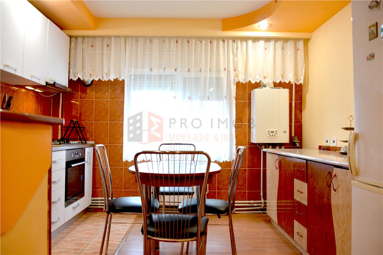 Apartament 3 camere cf 1 decomandat zona 1 Decembrie 1918
