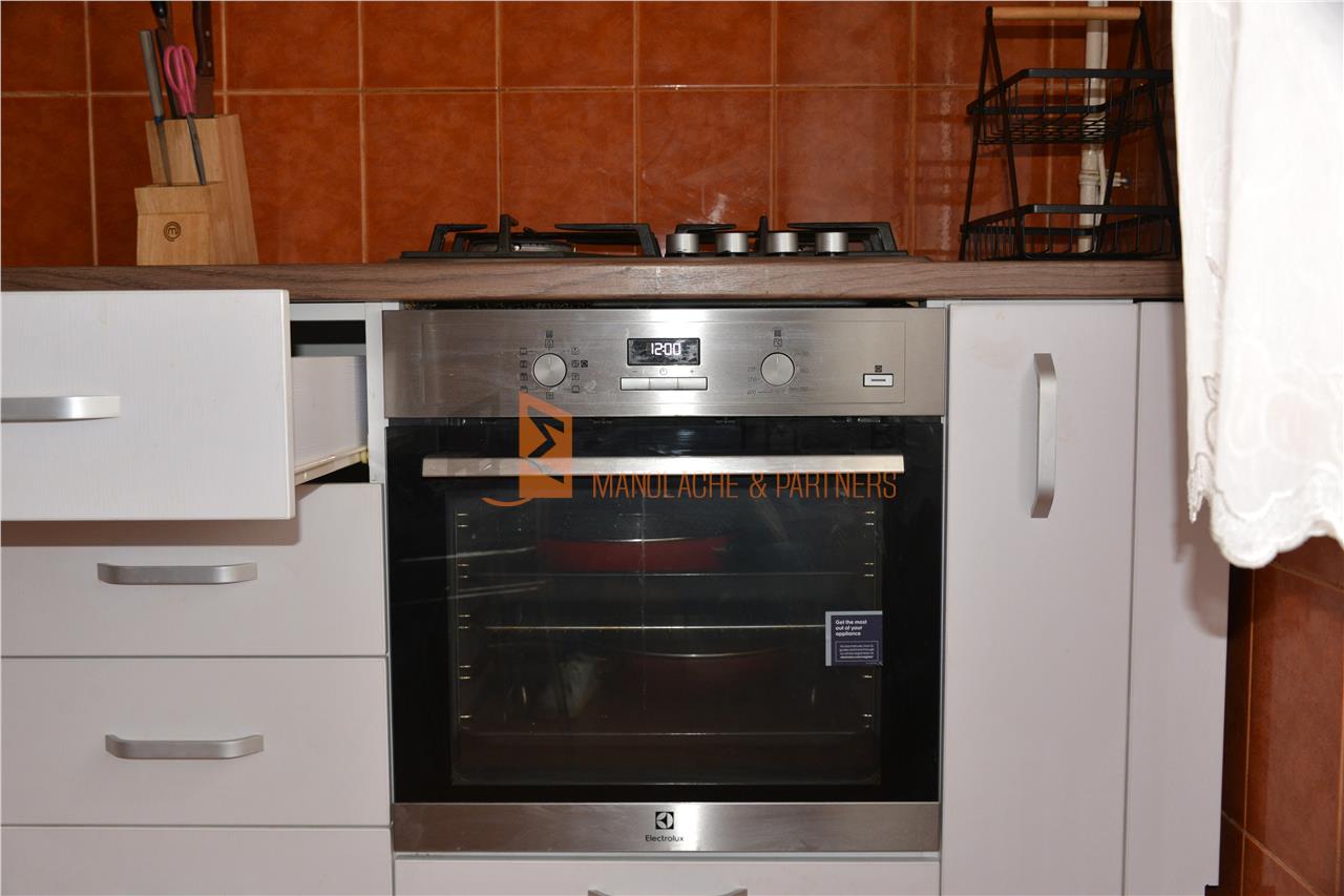 Apartament 3 camere cf 1 decomandat zona 1 Decembrie 1918