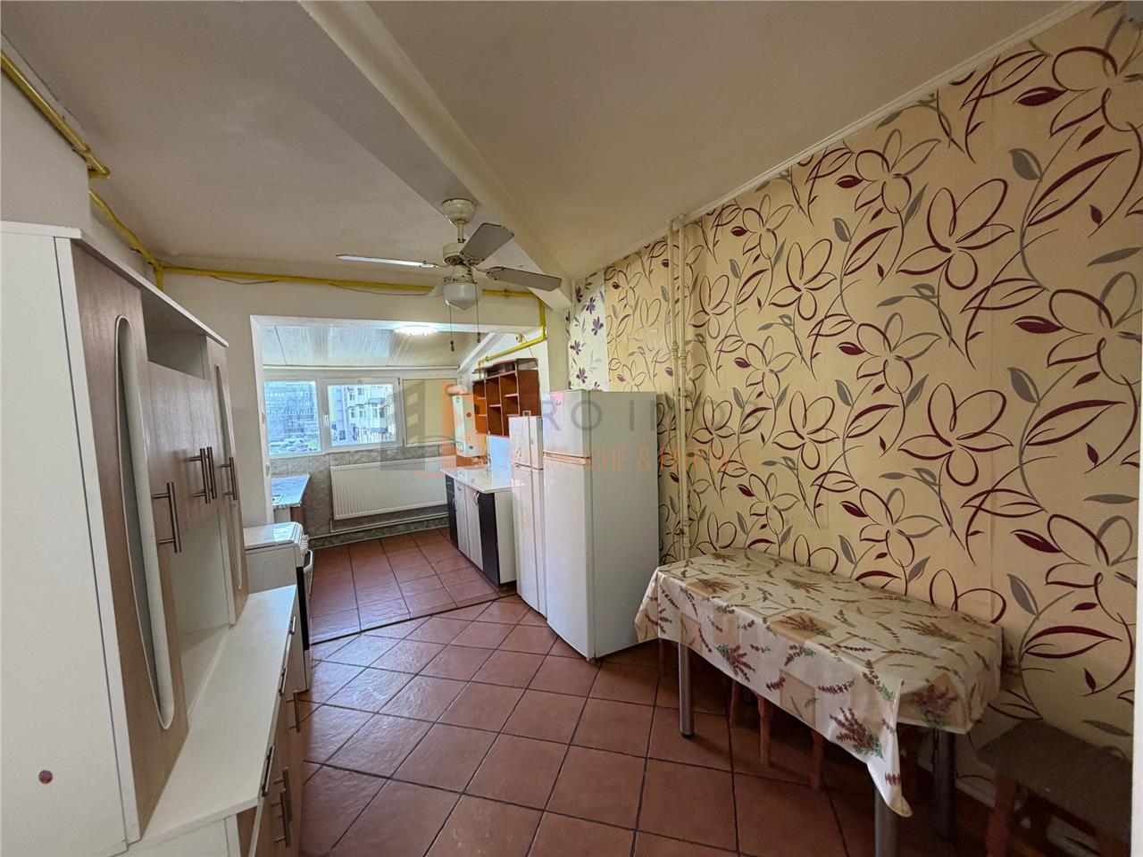 Apartament 3 camere cf 1 decomandat zona Micro 3